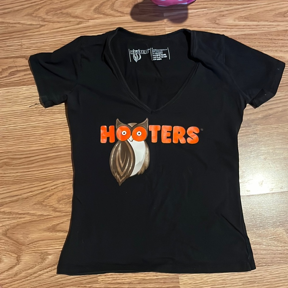 Hooters Official Uniform Shirt 🧡